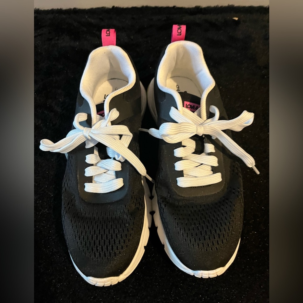Love & Sport sneakers